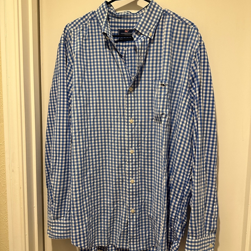 Vineyard Vines Men’s Blue & White Checkered Long Sleeve Classic Fit Tucker Shirt